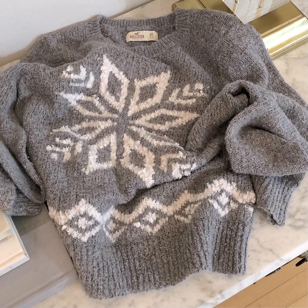 Hollister Gray and White Snowflake Sweater Size XS